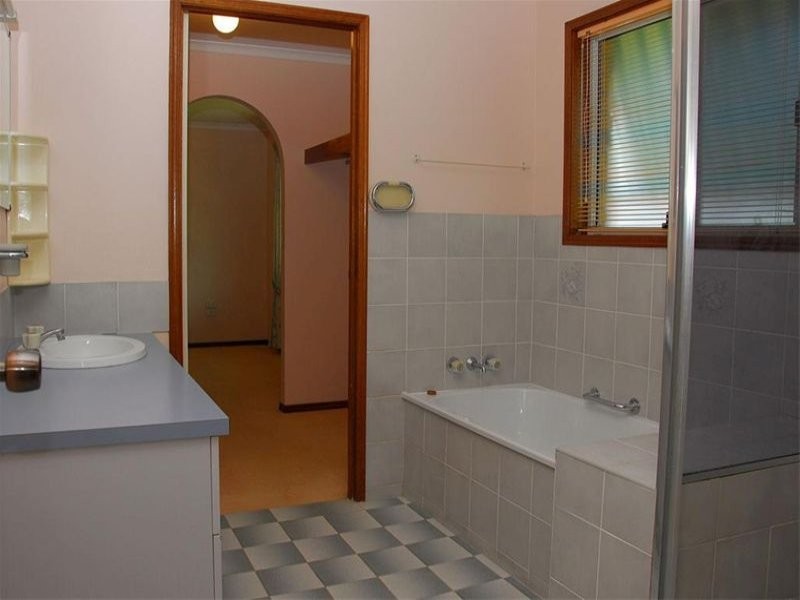 43 Ann Street, Torquay QLD 4655