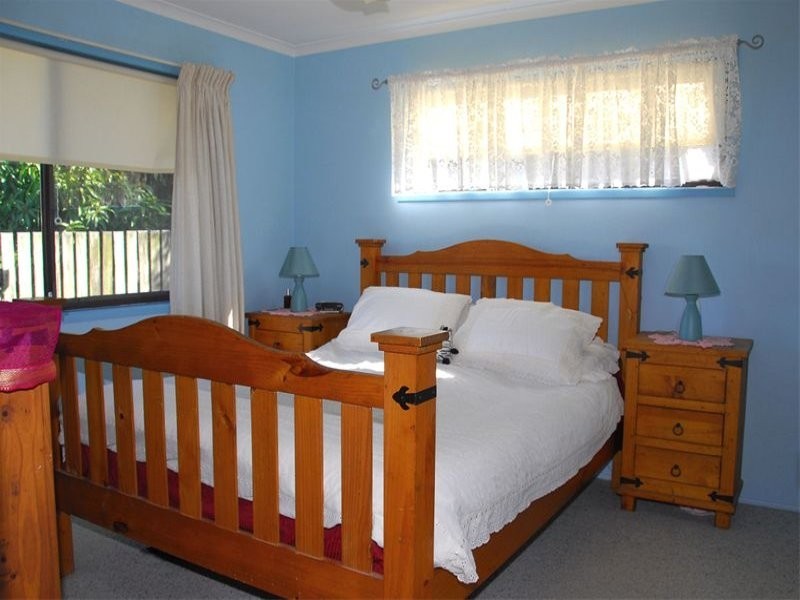 11 Phoenix Court, Kawungan QLD 4655