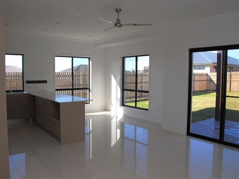 73 Samarai Drive, Kawungan QLD 4655