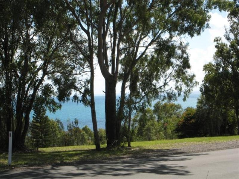 44 Esplanade, Point Vernon QLD 4655