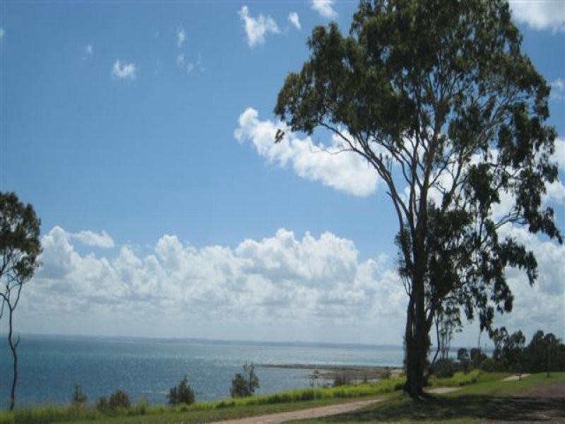 44 Esplanade, Point Vernon QLD 4655