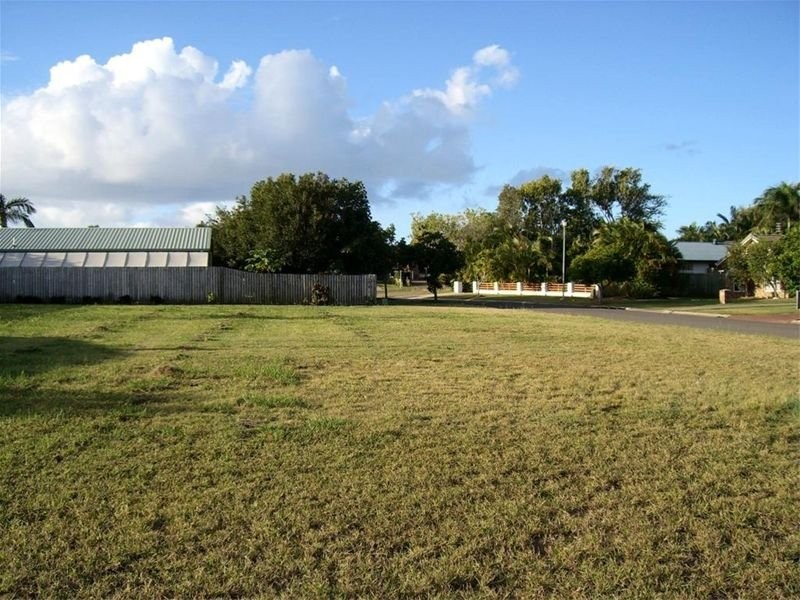 30 Deloraine Avenue, Urangan QLD 4655
