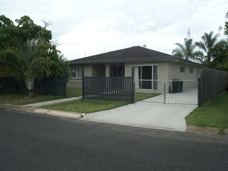 75 CUNNINGHAM STREET, Urangan QLD 4655