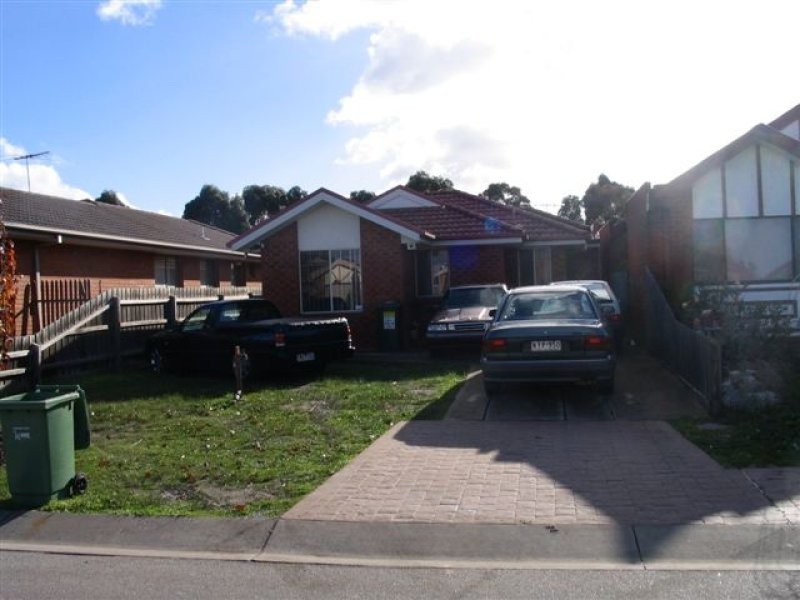 8 Brecon Nook, Craigieburn VIC 3064
