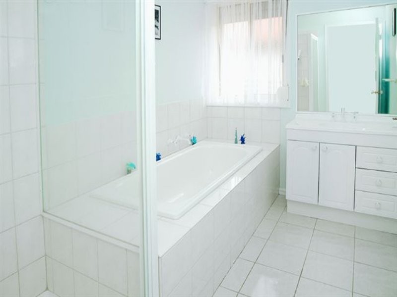 72 Willmott Drive, Craigieburn VIC 3064