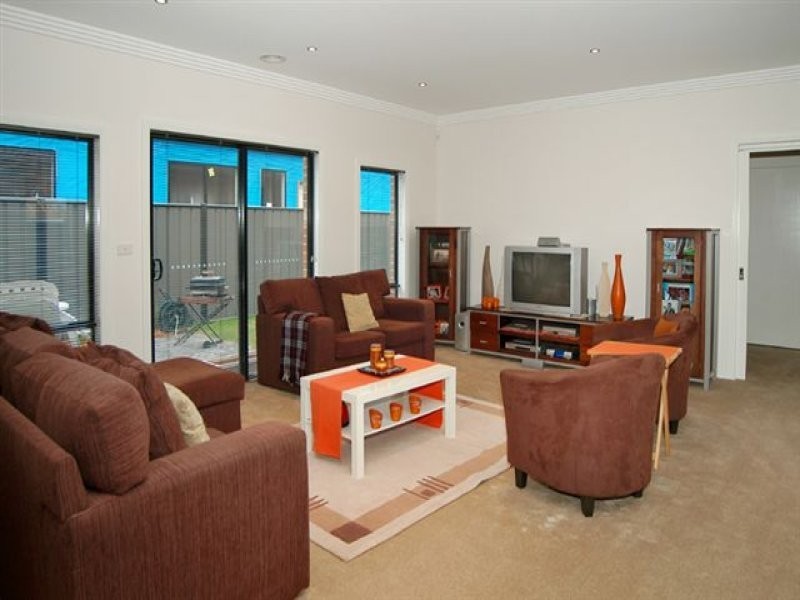 16 Brighton Place, Craigieburn VIC 3064