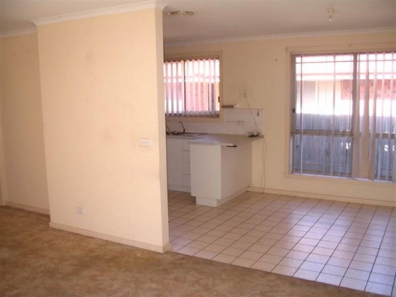 10 Brecon Nook, Craigieburn VIC 3064