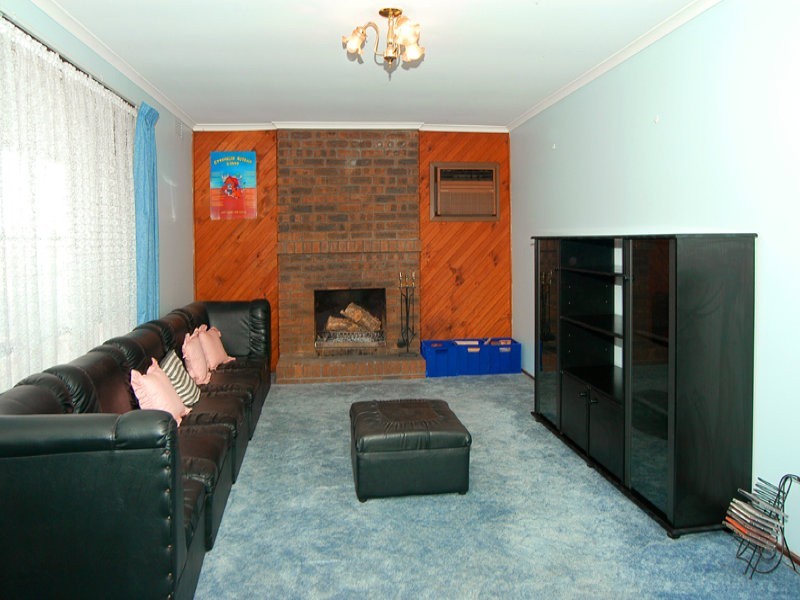 35 Bainbridge close, Craigieburn VIC 3064