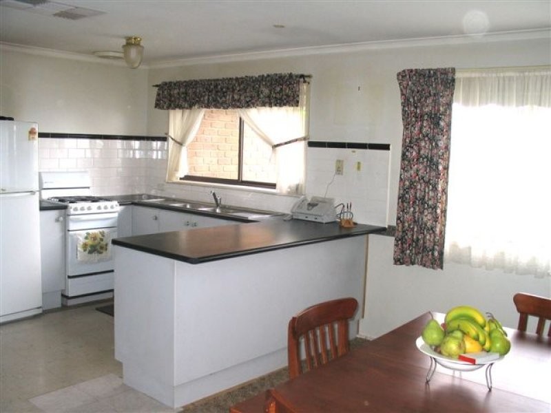 96 Langdon Crescent, Craigieburn VIC 3064