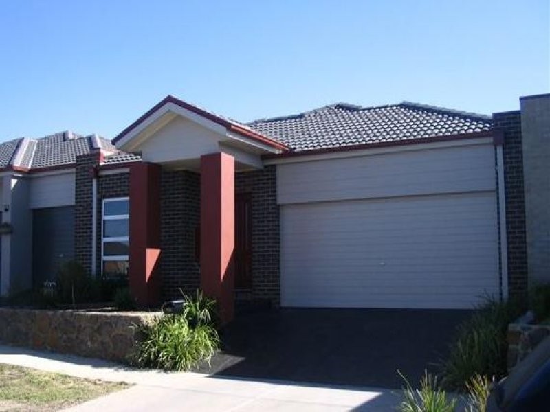 8 Herryls Lane, Craigieburn VIC 3064