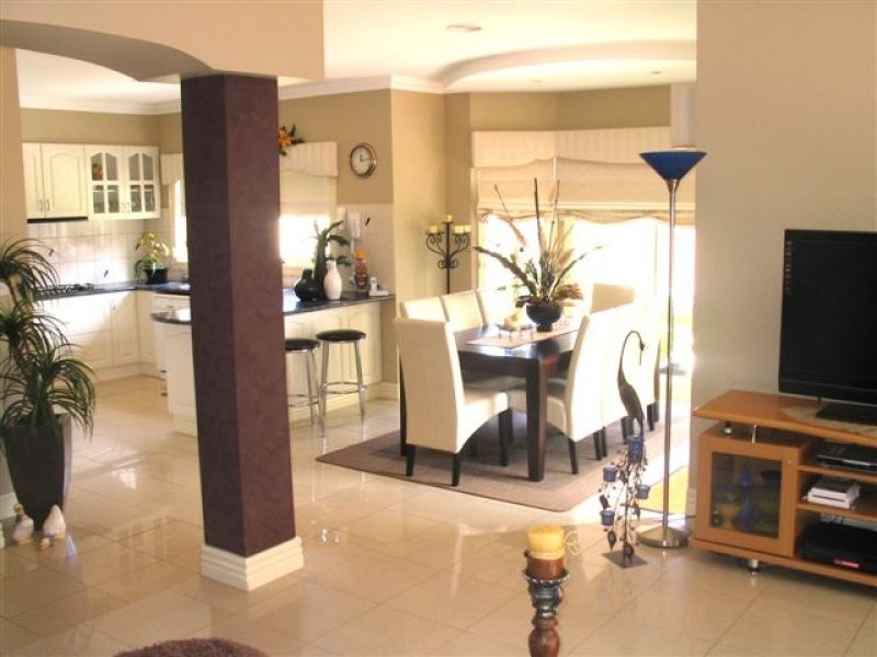 35 Masters Circuit, Roxburgh Park VIC 3064