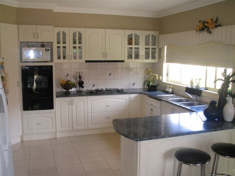 35 Masters Circuit, Roxburgh Park VIC 3064