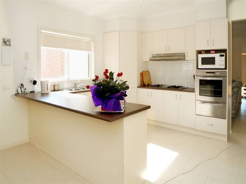 6 Earl Grove, Craigieburn VIC 3064