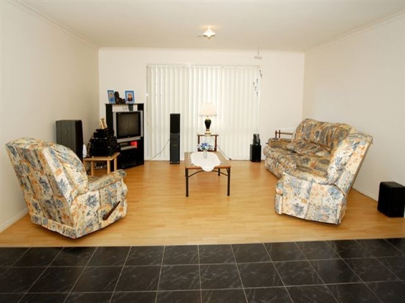 64 Mulberry Pass, Craigieburn VIC 3064
