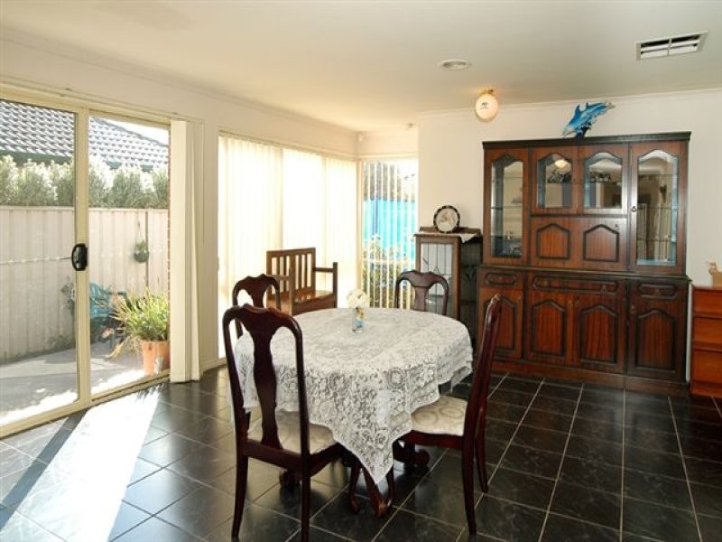 64 Mulberry Pass, Craigieburn VIC 3064