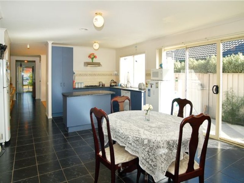 64 Mulberry Pass, Craigieburn VIC 3064