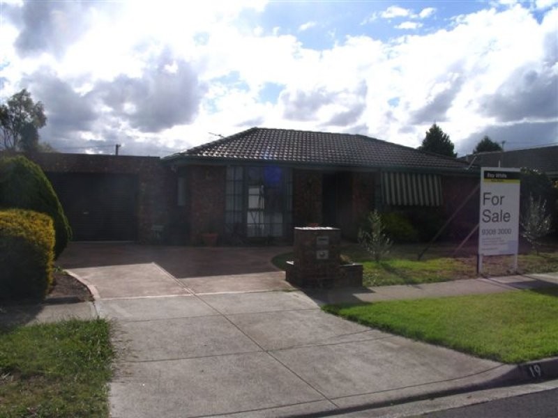 19 Cimberwood Drive, Craigieburn VIC 3064