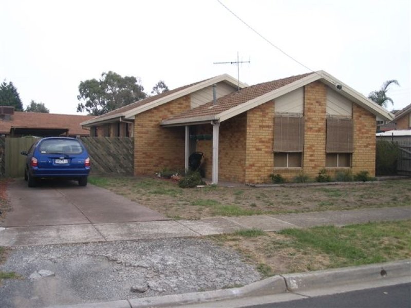 71 Gillingham Crescent, Craigieburn VIC 3064