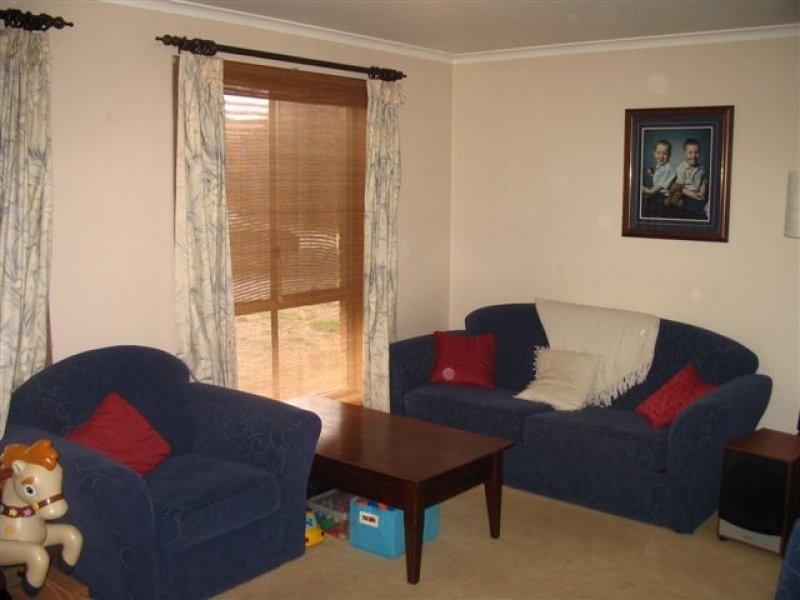 71 Gillingham Crescent, Craigieburn VIC 3064