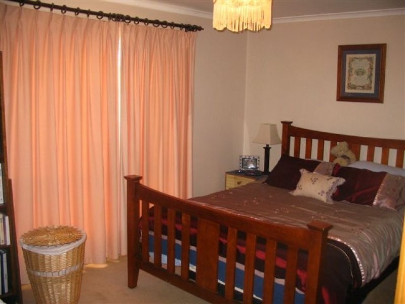 71 Gillingham Crescent, Craigieburn VIC 3064
