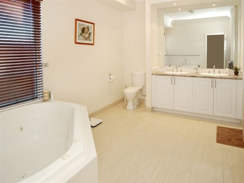 24 Canisby Way, Craigieburn VIC 3064