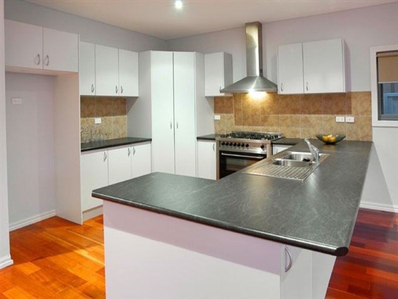 108 Malcolm Creek Parade, Craigieburn VIC 3064