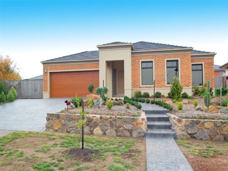 3 Whitby Place, Craigieburn VIC 3064