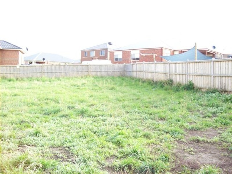 6 Windrock Avenue, Craigieburn VIC 3064