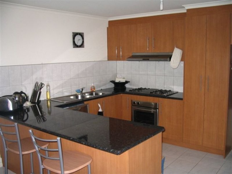 11 Severn Court, Roxburgh Park VIC 3064