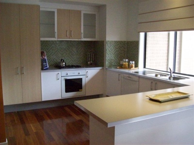 13 Grosvenor Square, Craigieburn VIC 3064