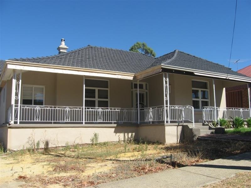 12 Dudley St, Midland WA 6056