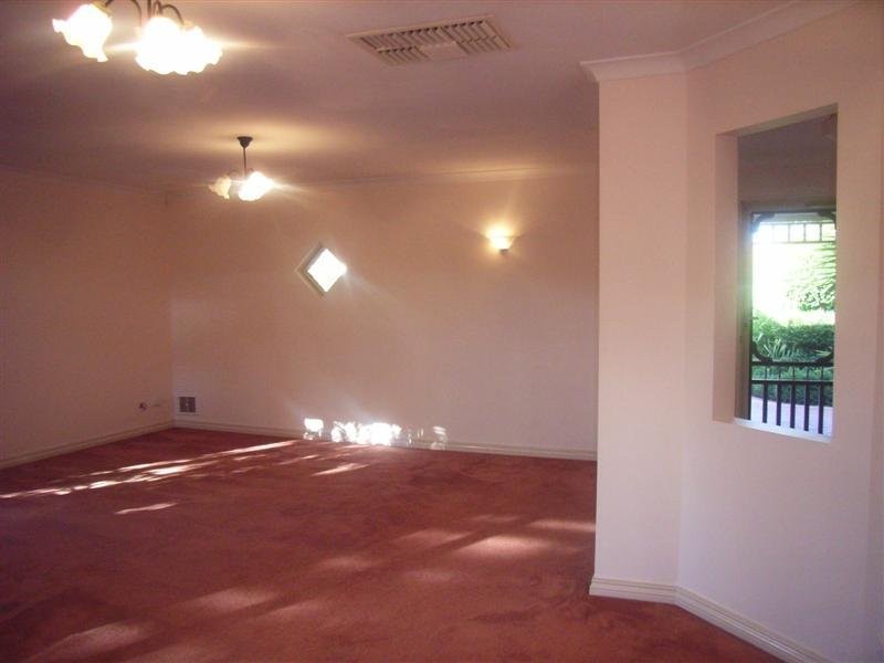 6 Jaeger Court, High Wycombe WA 6057