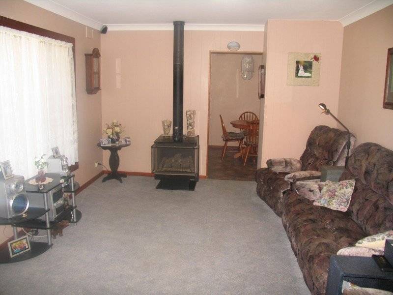 11 Susan Road, Hackham SA 5163