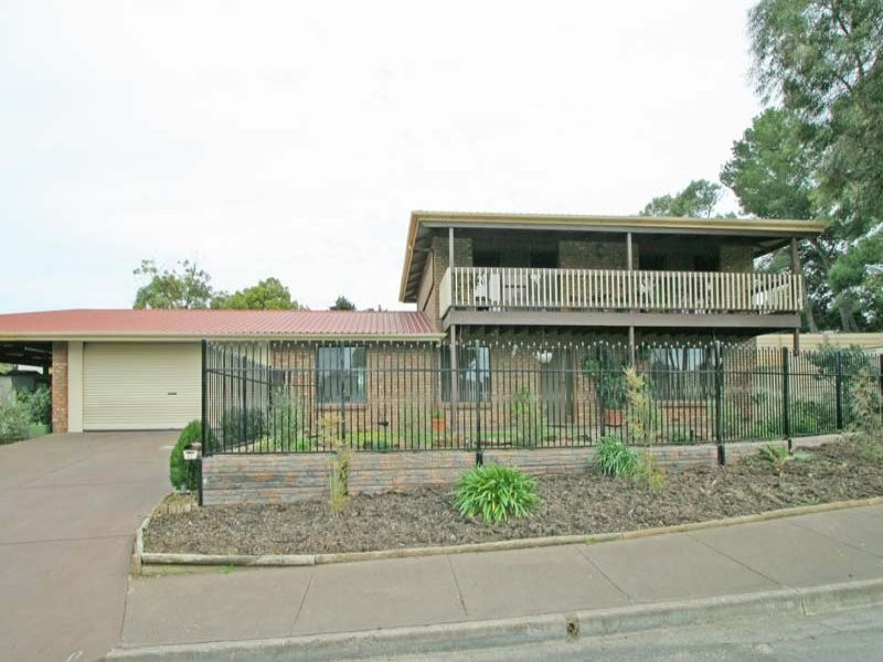 43 Chilcomb Drive, Huntfield Heights SA 5163