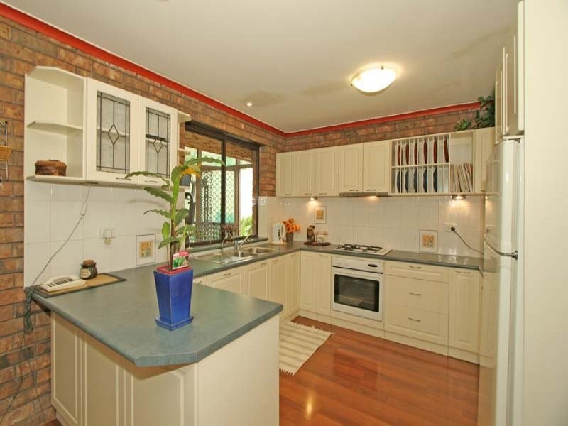 43 Chilcomb Drive, Huntfield Heights SA 5163