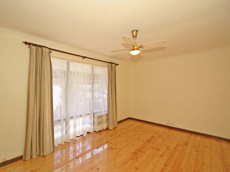 94 Carbenet Drive, Hackham SA 5163