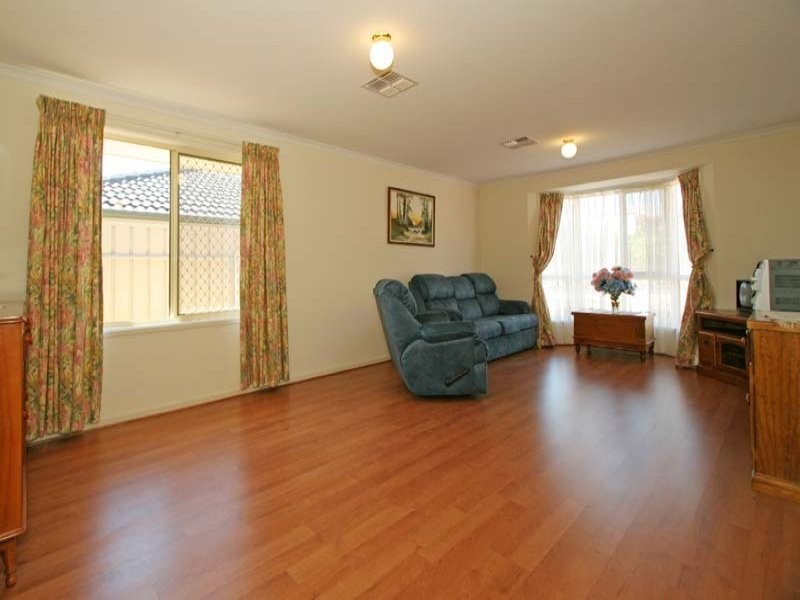4 Torquay Drive, Seaford Rise SA 5169