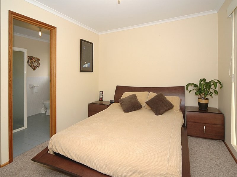 44 Sir James Hardy Way, Woodcroft SA 5162