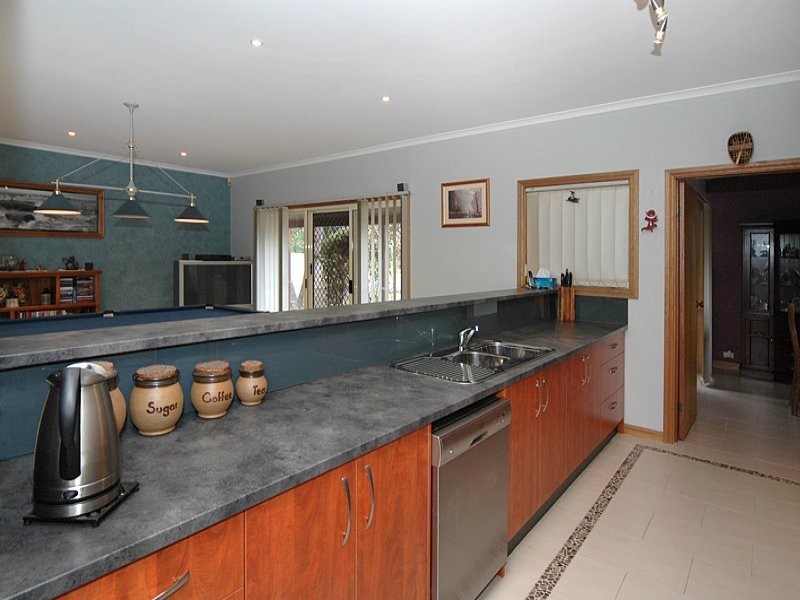 2 Albatross Grove, Seaford Rise SA 5169