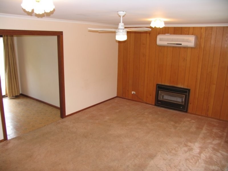 10 Woodhall Drive, Happy Valley SA 5159