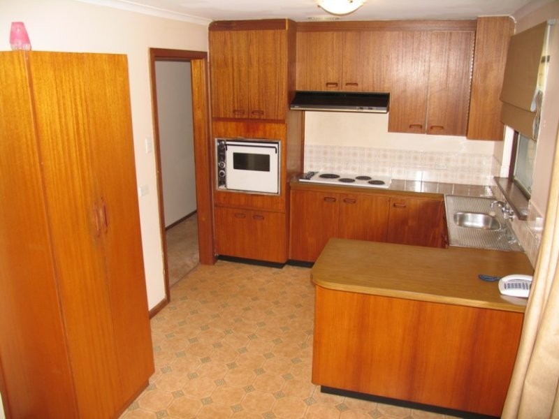 10 Woodhall Drive, Happy Valley SA 5159