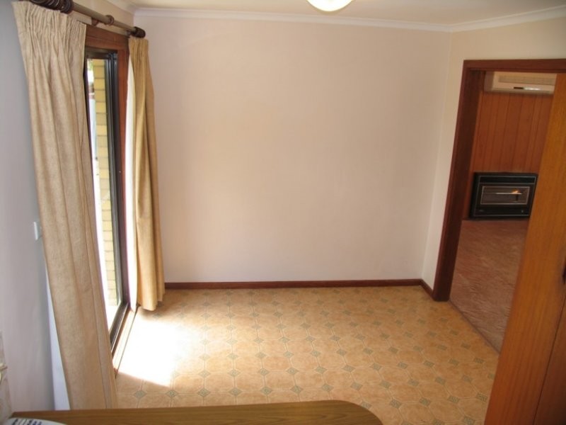 10 Woodhall Drive, Happy Valley SA 5159