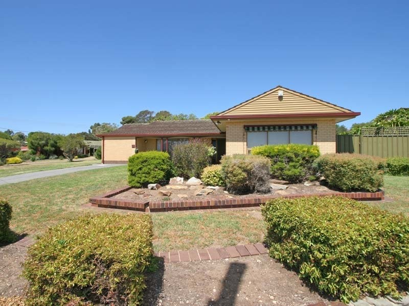 74 Brentwood Drive, Huntfield Heights SA 5163