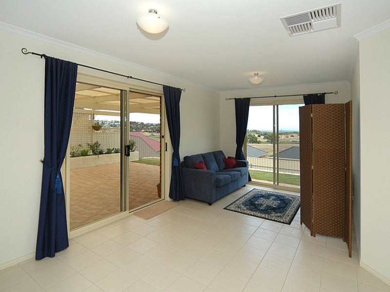 8 Horizon Avenue, Seaford Rise SA 5169