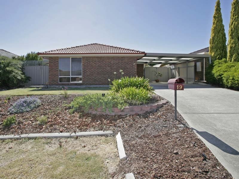 19 Mawson Circuit, Woodcroft SA 5162