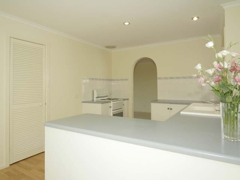 17 Paignton Close, Moana SA 5169