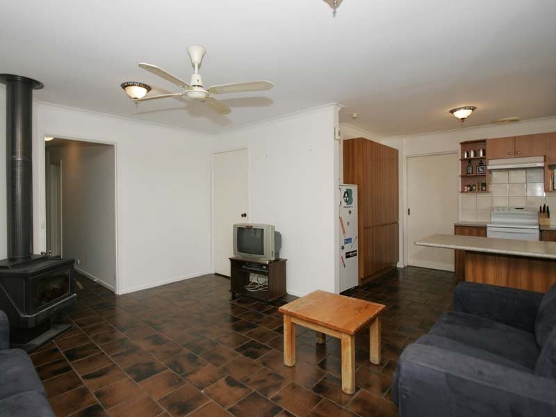 32 Desmond Road, Hackham SA 5163