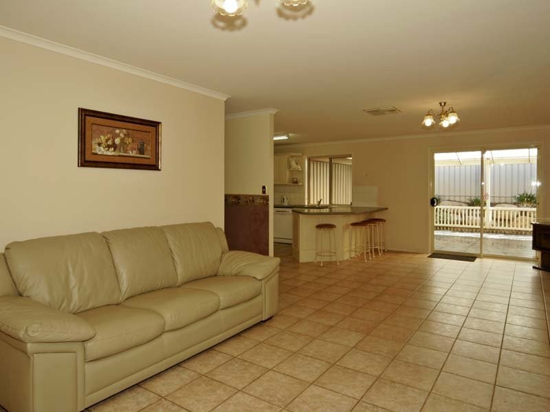 31 Grand Boulevard, Seaford Rise SA 5169