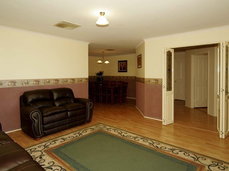 31 Grand Boulevard, Seaford Rise SA 5169