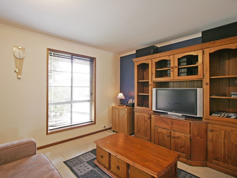 33 Baltimore Avenue, Morphett Vale SA 5162